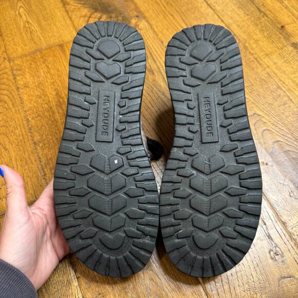 Hey Dude Denny Leopard Animal Print Fur Wool Slip On Booties Women’s Size 8 - Picture 6 of 6